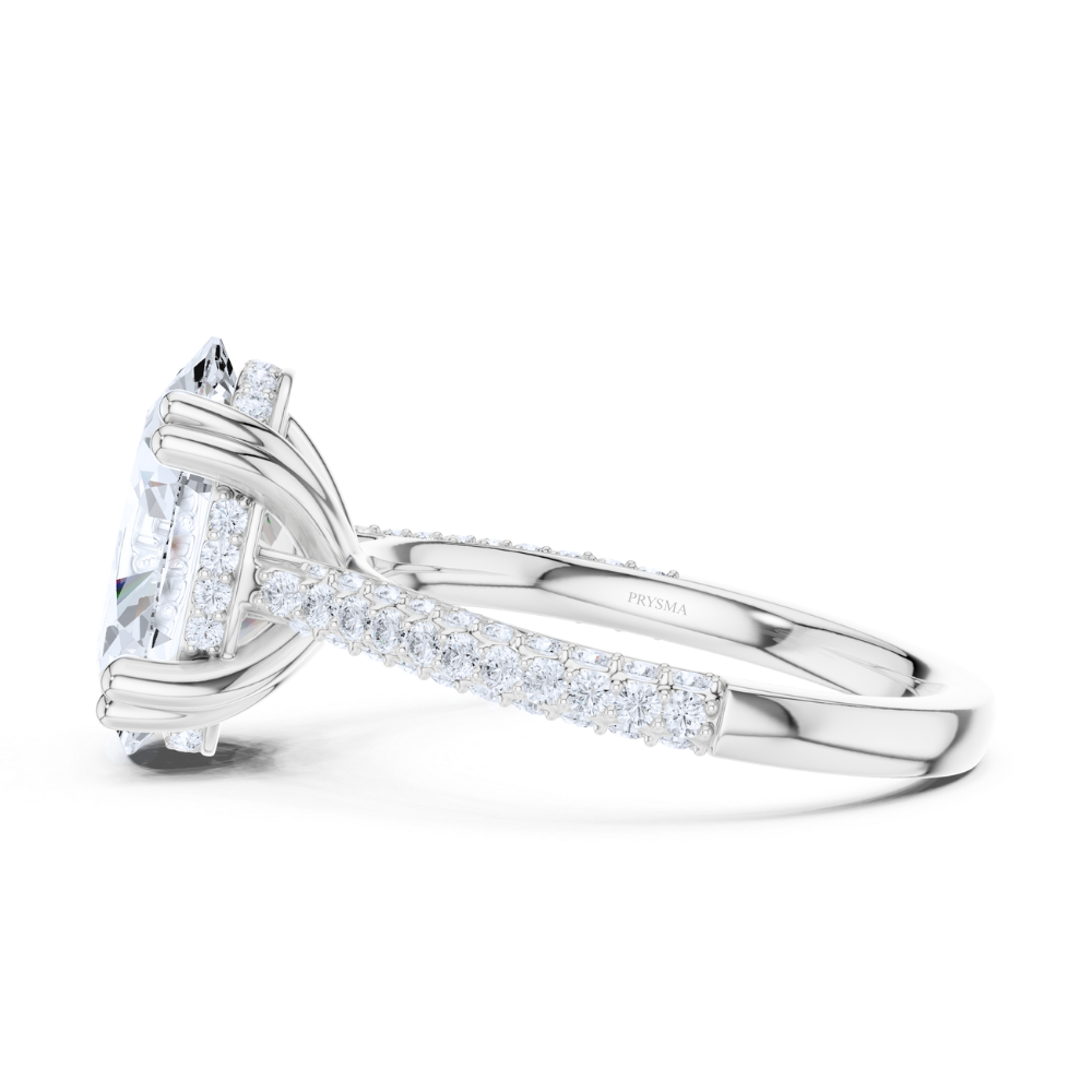 Oval Splendour Pavé Ring